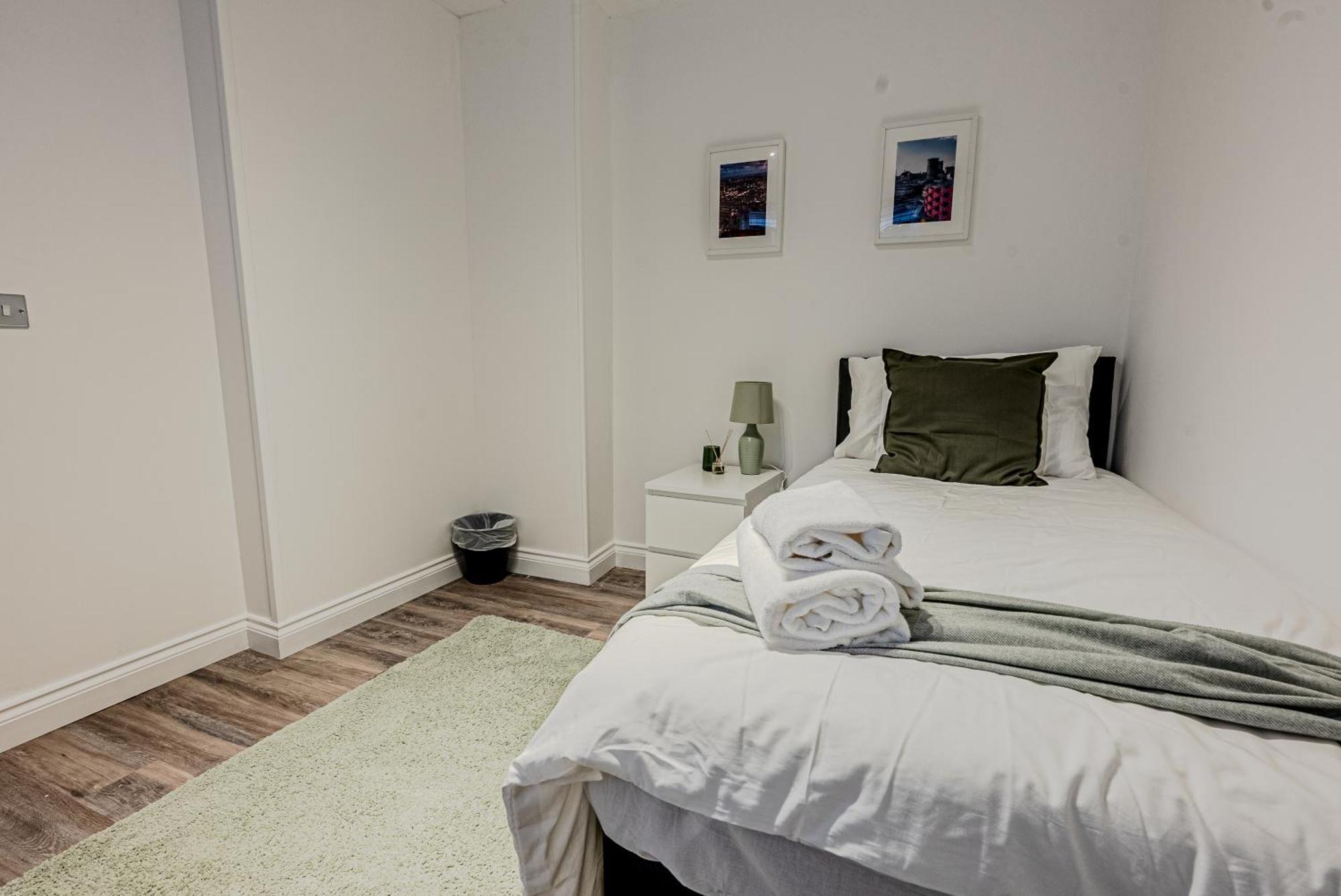Stunning Three Bedroom Townhouse In The Jewellery Quarter, Birmingham City Centre Sleeps 5- Free Parking Екстер'єр фото